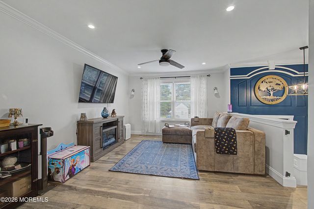 18 Sandal Lane, Willingboro, NJ 08046
