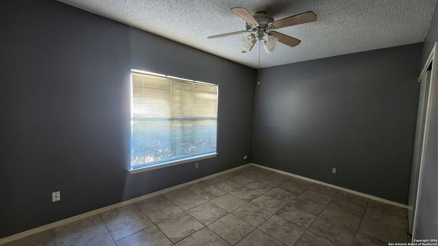 8206 Talkenhorn, Converse, TX 78109
