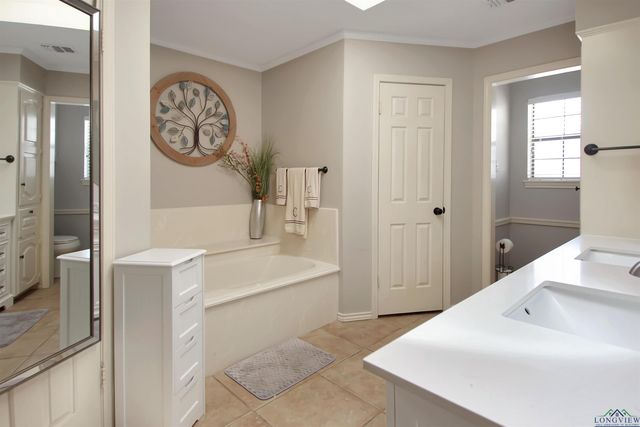 6005 Raleigh Dr, Tyler, TX 75703