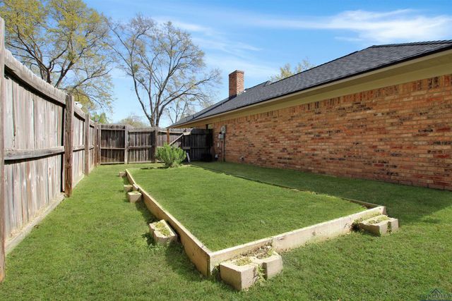 6005 Raleigh Dr, Tyler, TX 75703