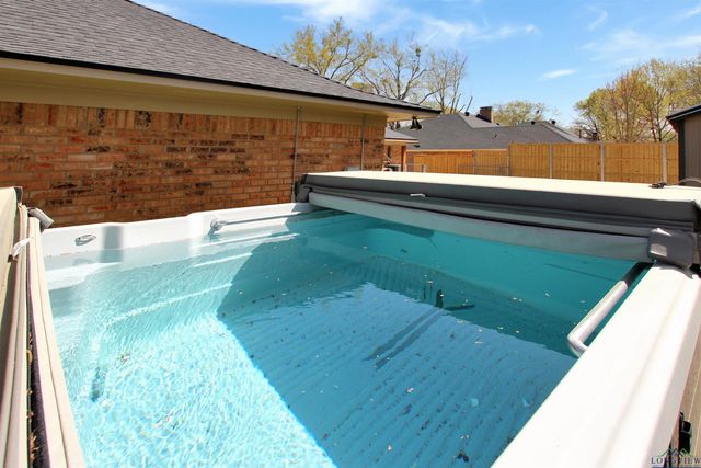 6005 Raleigh Dr, Tyler, TX 75703