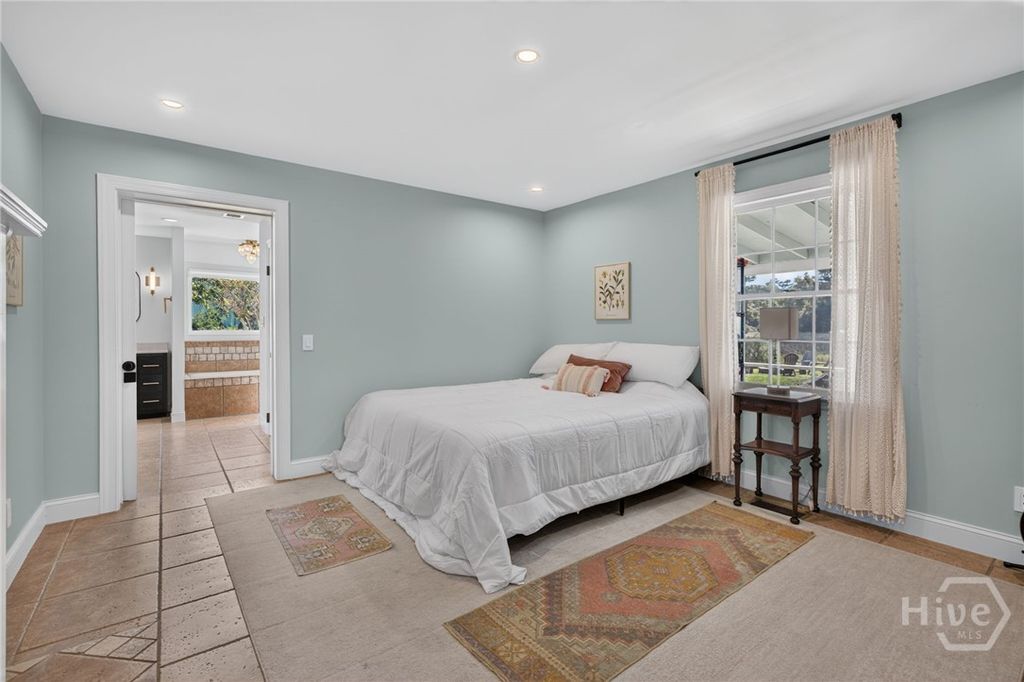 Image 29 of property listing at 221 E Point Drive, Savannah, GA 31410