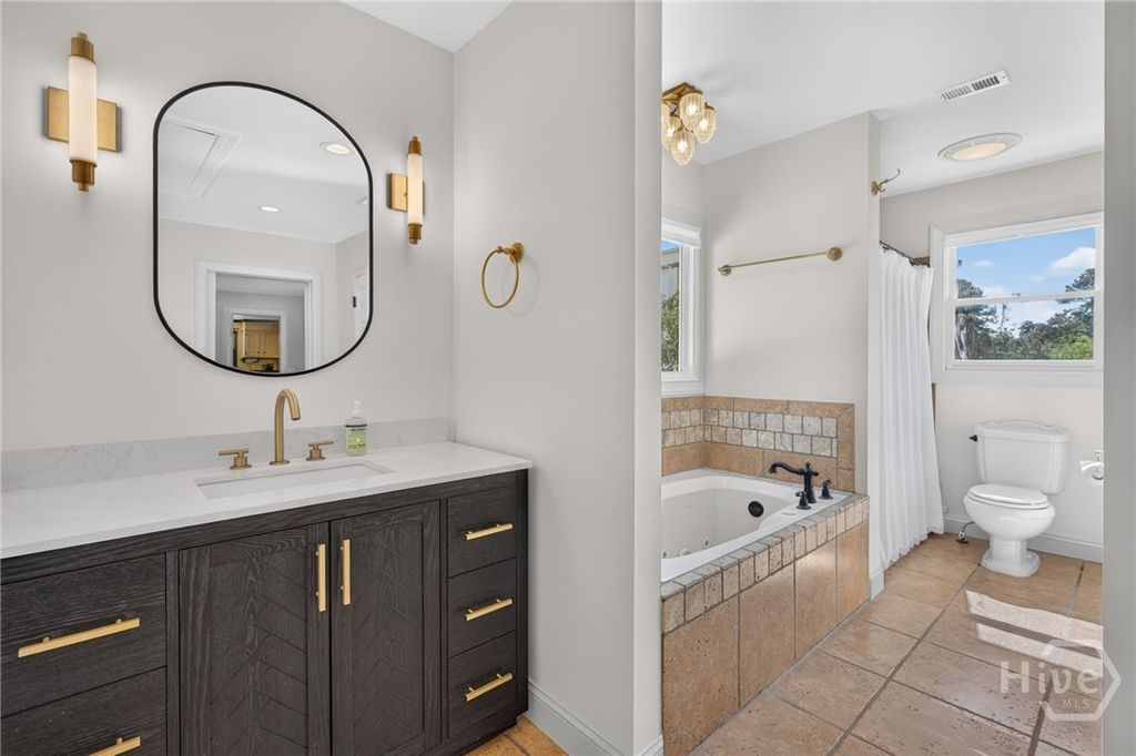 Image 30 of property listing at 221 E Point Drive, Savannah, GA 31410