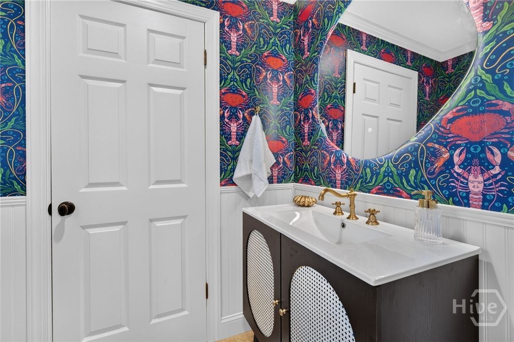 Image 40 of property listing at 221 E Point Drive, Savannah, GA 31410