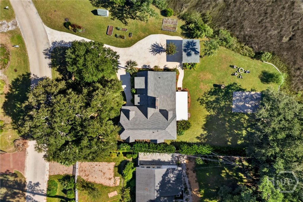 Image 61 of property listing at 221 E Point Drive, Savannah, GA 31410
