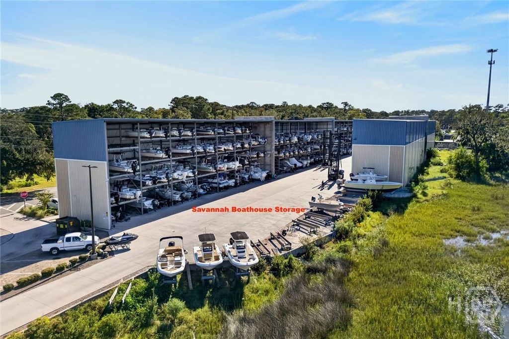 Image 65 of property listing at 221 E Point Drive, Savannah, GA 31410