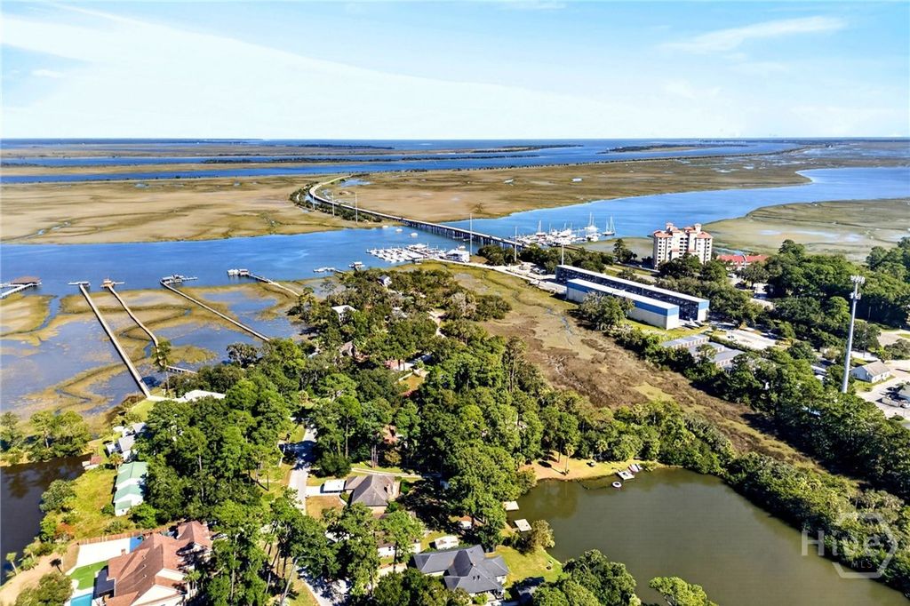 Image 66 of property listing at 221 E Point Drive, Savannah, GA 31410