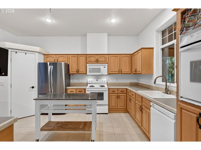 21730 Ne CADY Rd, Hillsboro, OR 97123