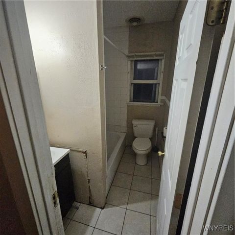 1614 Ferry Avenue, Niagara Falls, NY 14301