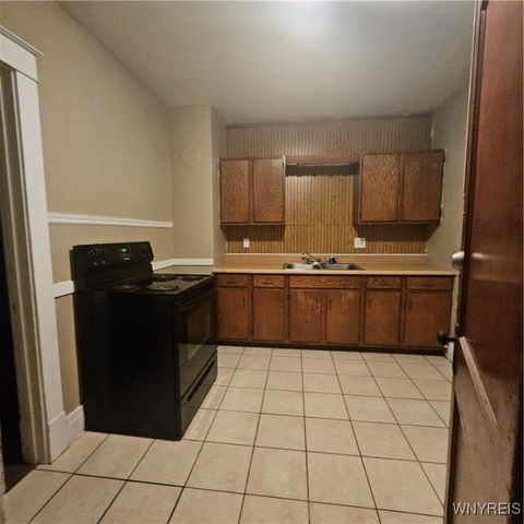 1614 Ferry Avenue, Niagara Falls, NY 14301