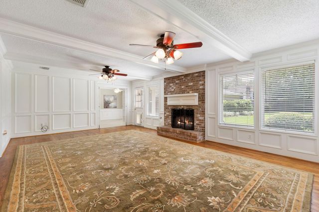 5619 Willow Walk Street, Houston, TX 77069