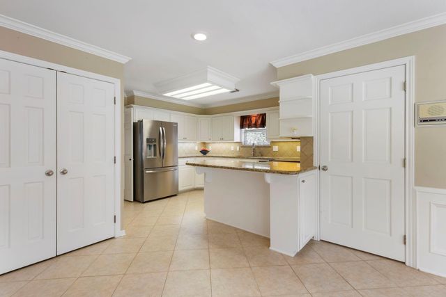 5619 Willow Walk Street, Houston, TX 77069