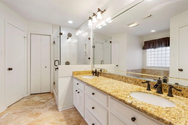 5619 Willow Walk Street, Houston, TX 77069