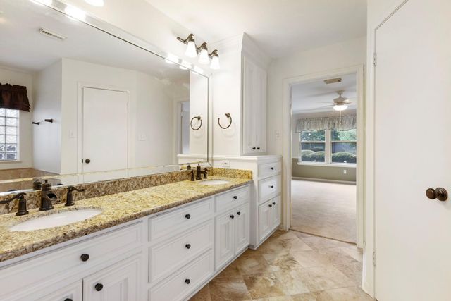 5619 Willow Walk Street, Houston, TX 77069