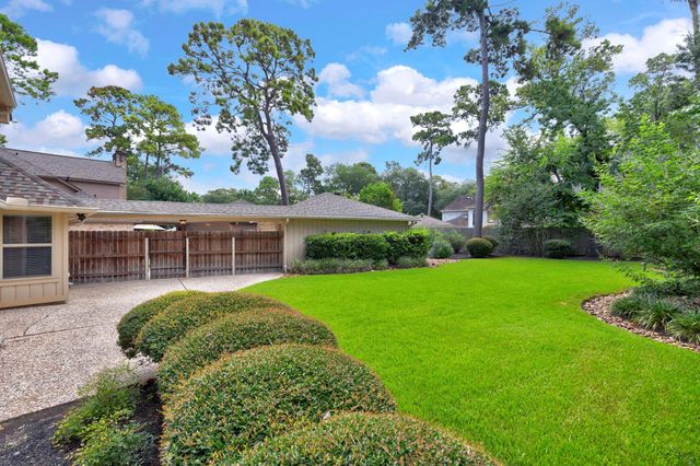 5619 Willow Walk Street, Houston, TX 77069