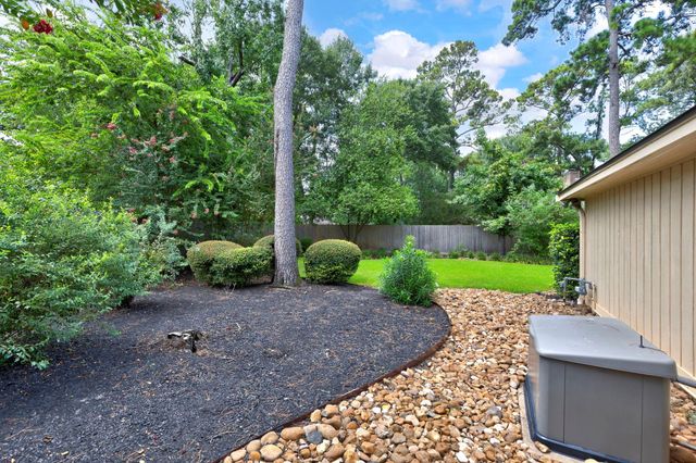 5619 Willow Walk Street, Houston, TX 77069