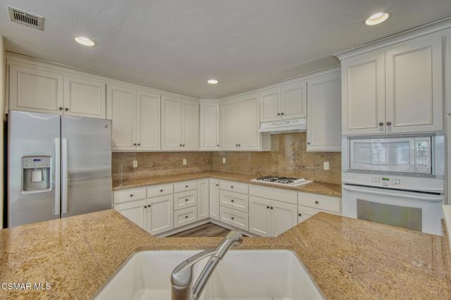 1044 Cherry Creek Circle, Westlake Village, CA 91362