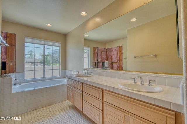1044 Cherry Creek Circle, Westlake Village, CA 91362