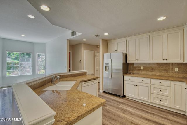 1044 Cherry Creek Circle, Westlake Village, CA 91362