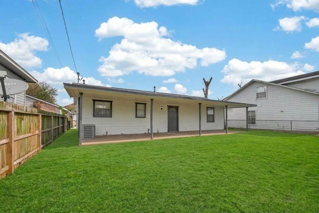 7927 Brays Street A, Houston, TX 77012