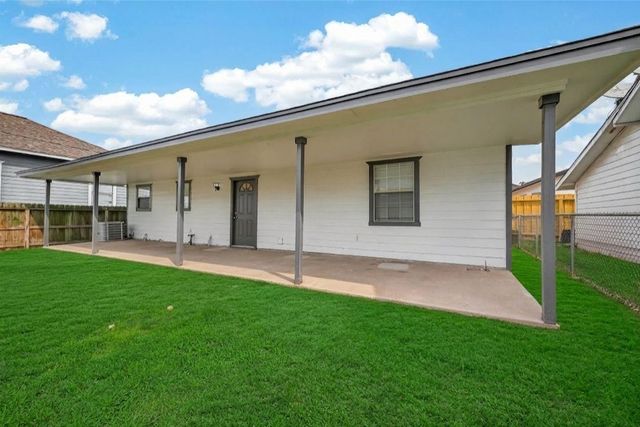 7927 Brays Street A, Houston, TX 77012