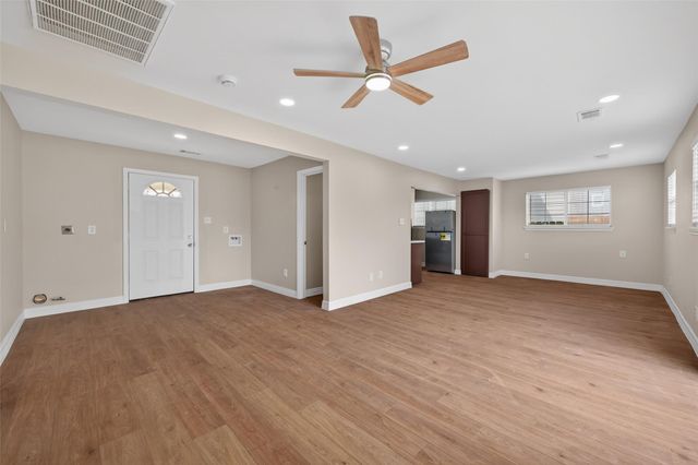 7927 Brays Street A, Houston, TX 77012