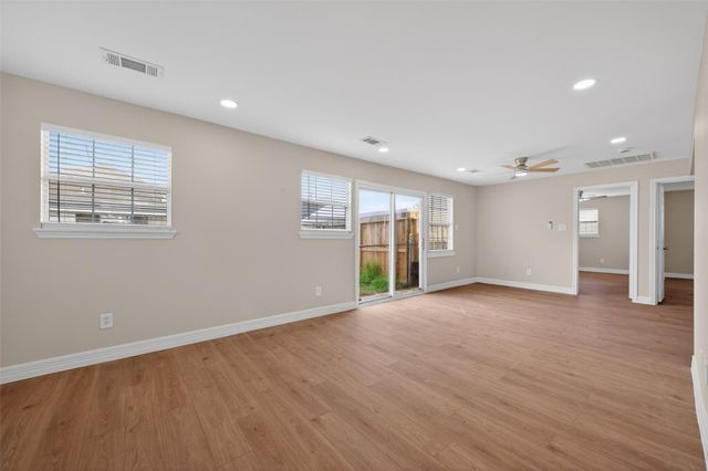 7927 Brays Street A, Houston, TX 77012