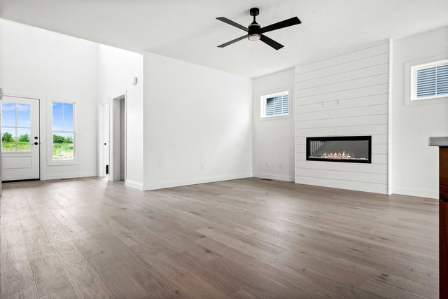 5005 Finlen Lane, Bloomington, IL 61705