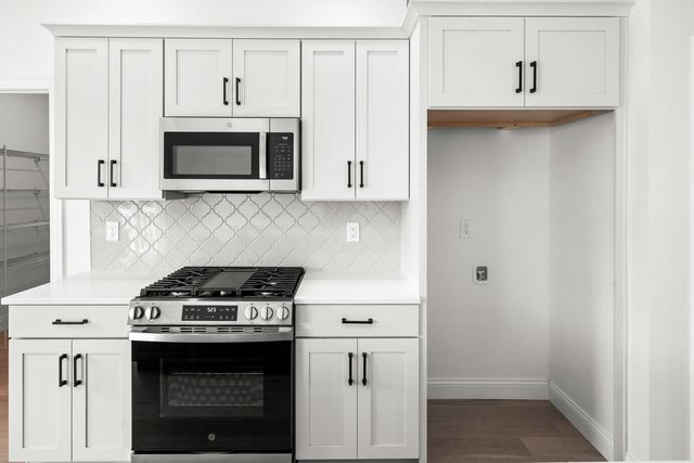 5005 Finlen Lane, Bloomington, IL 61705