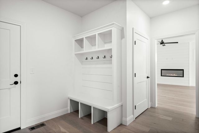 5005 Finlen Lane, Bloomington, IL 61705