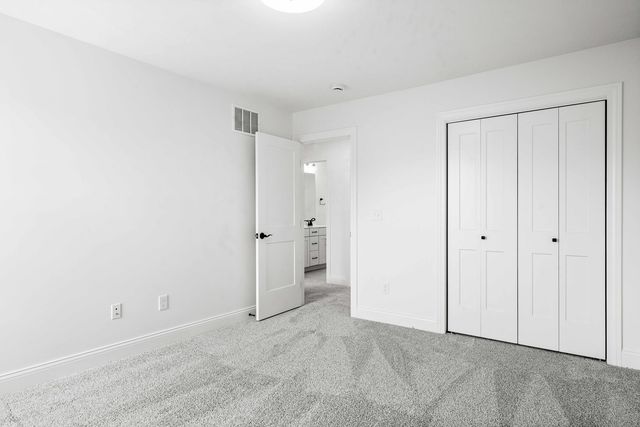 5005 Finlen Lane, Bloomington, IL 61705