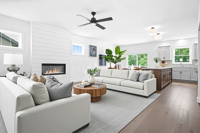 5005 Finlen Lane, Bloomington, IL 61705