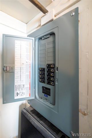 70 Marlow Road, West Seneca, NY 14224