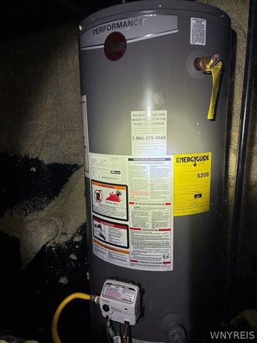 70 Marlow Road, West Seneca, NY 14224