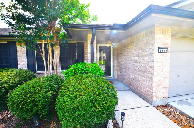 2315 Clear Ridge Drive, Houston, TX 77339