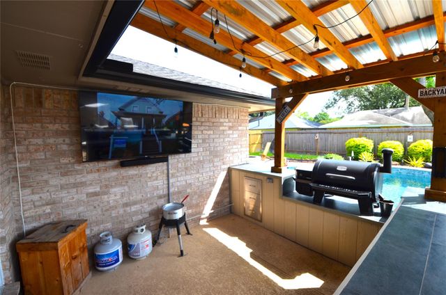 2315 Clear Ridge Drive, Houston, TX 77339