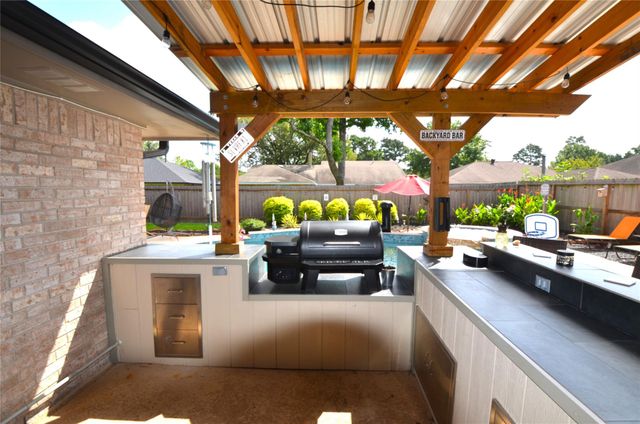 2315 Clear Ridge Drive, Houston, TX 77339