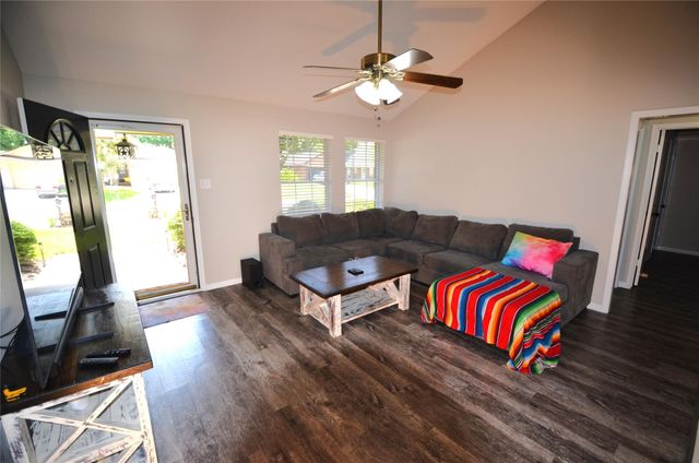 2315 Clear Ridge Drive, Houston, TX 77339