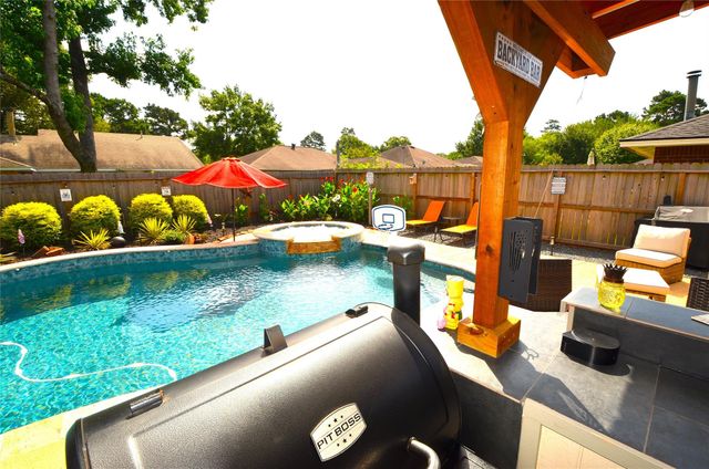 2315 Clear Ridge Drive, Houston, TX 77339