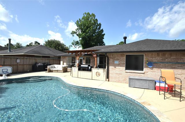 2315 Clear Ridge Drive, Houston, TX 77339