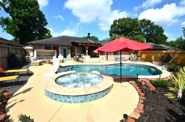 2315 Clear Ridge Drive, Houston, TX 77339