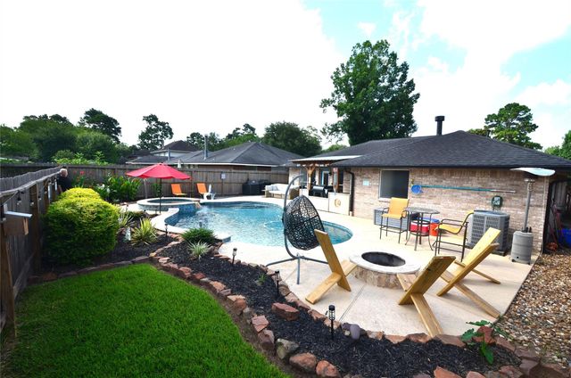 2315 Clear Ridge Drive, Houston, TX 77339