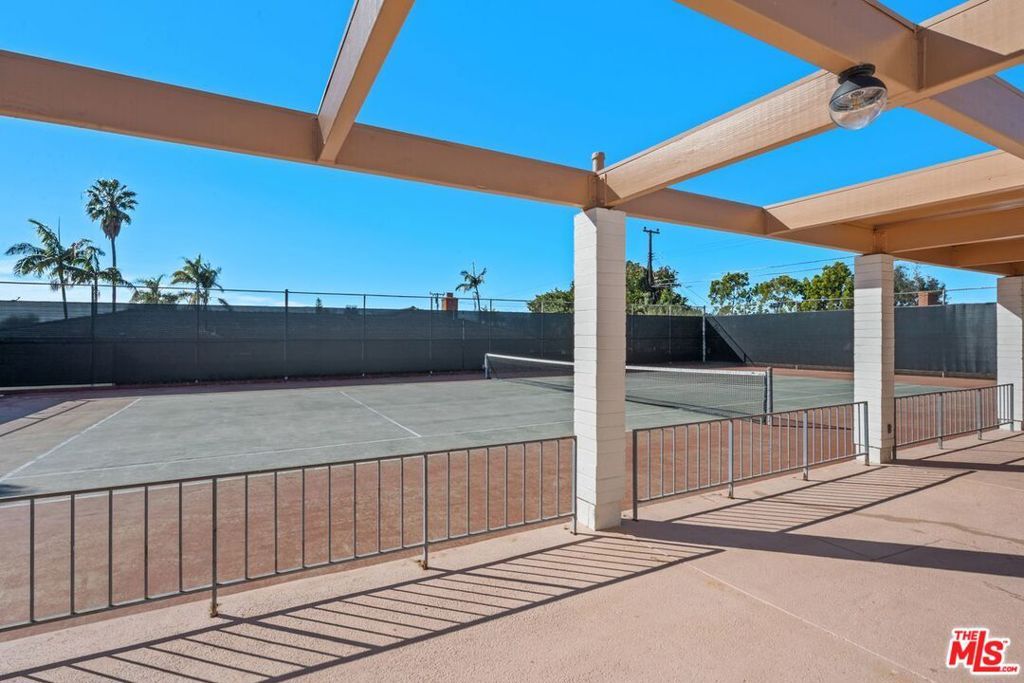 5435 W 64th Street, Los Angeles, CA 90056 — photo 3