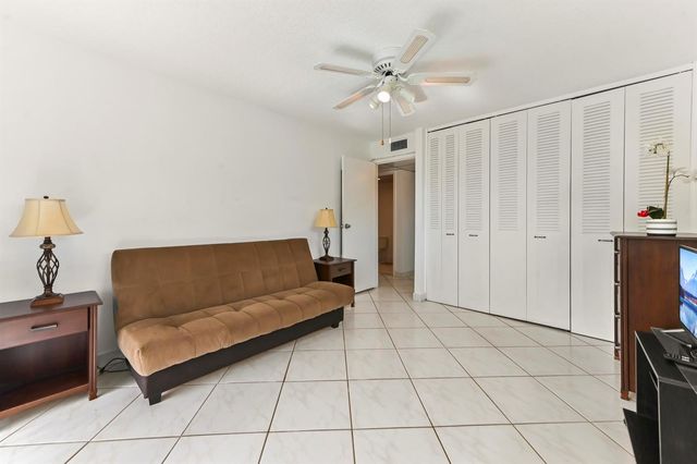 209 WATERFORD I, Delray Beach, FL 33446