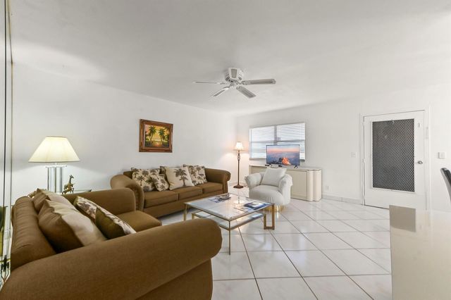209 WATERFORD I, Delray Beach, FL 33446