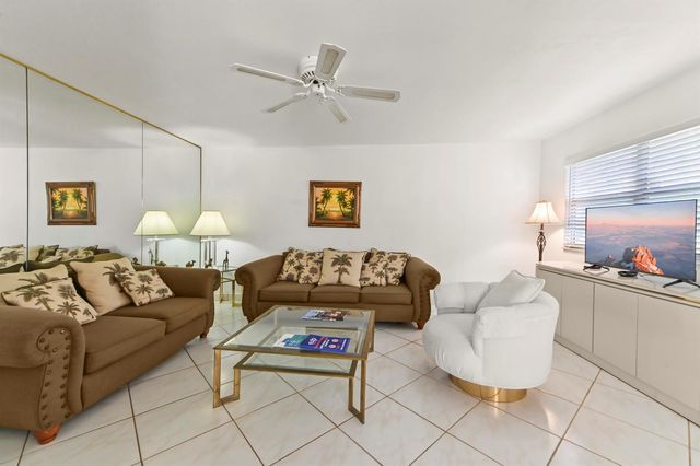 209 WATERFORD I, Delray Beach, FL 33446