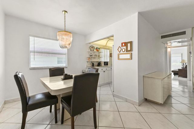 209 WATERFORD I, Delray Beach, FL 33446