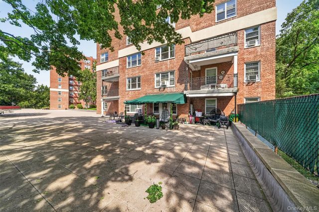280 Collins Avenue 1A, Mount Vernon, NY 10552