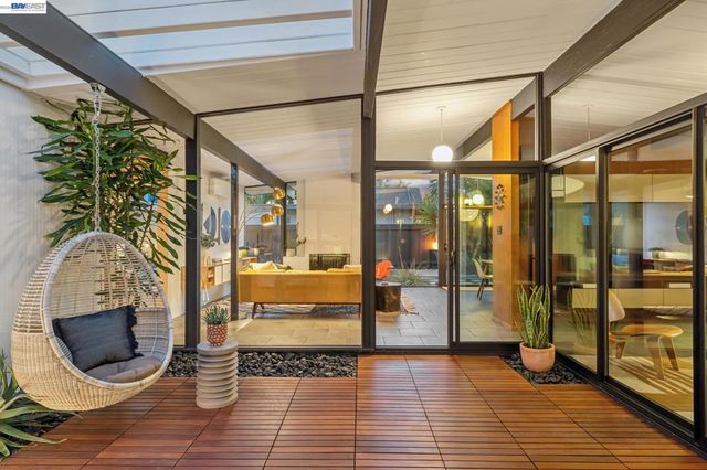 5768 Highwood Rd, Castro Valley, CA 94552