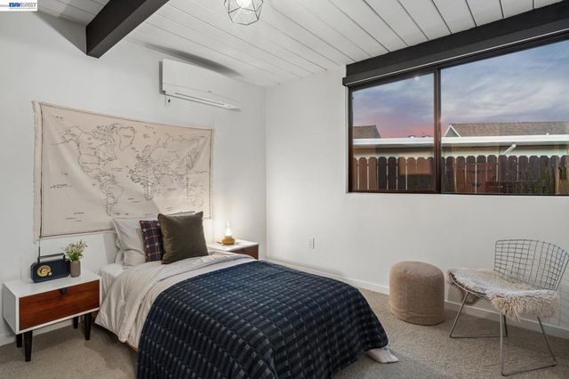 5768 Highwood Rd, Castro Valley, CA 94552
